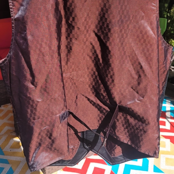 2x Pockets Leather Vest - Picture 7 of 7